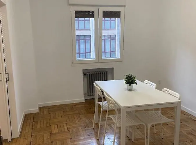 Appartement Amplio En La Arena, 4 Hab Gijón